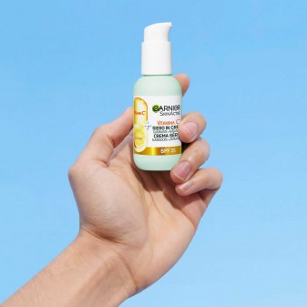 Garnier Vitamina C Siero Viso in Crema Illuminante Anti-Macchie SPF