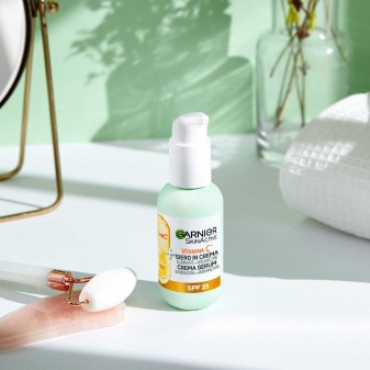 Garnier Vitamina C Siero Viso in Crema Illuminante Anti-Macchie SPF