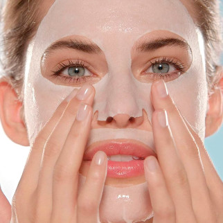 Hydra Bomb Maschera Viso in Tessuto Rimpolpante Garnier Skin Active