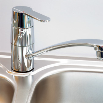 Emulsio Expert Splendi Acciaio Detergente Spray Senza Risciacquo