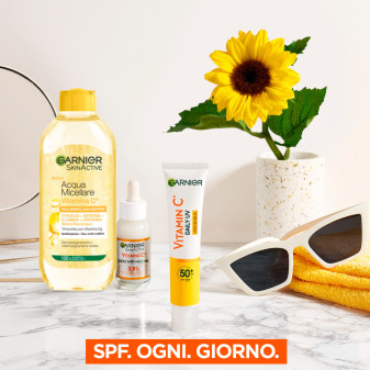 Garnier SkinActive Anti-UV Quotidiano Anti-Macchie Invisibile SPF50+
