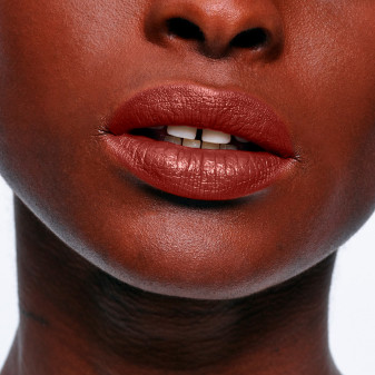 L'Oréal Paris Color Riche Satin Rossetto Nutriente 570 Worth it Intense