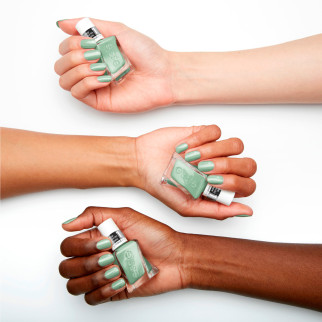 Essie Gel Couture Smalto Effetto Gel Bling It 551