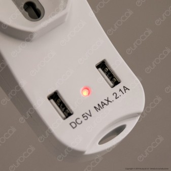 V-Tac Multipresa 3 Posti e 2 Prese USB Colore Bianco con Interruttore Luminoso - SKU 8745