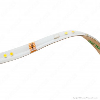 V-Tac VT-5050 Kit con Striscia LED VT-5050 4in1 Multicolore RGB+W 5mt Controller e Alimentatore -