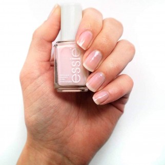 Essie Smalto a Lunga Tenuta dal Risultato Professionale Lucido Colore