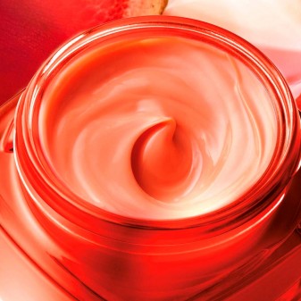 L'Oréal Paris Revitalift Crema Rossa Energizzante con Pro-Retinolo e