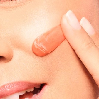 L'Oréal Paris Revitalift Crema Rossa Energizzante con Pro-Retinolo e