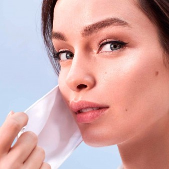 L'Oréal Paris Infaillible 24H Fresh Wear Fondotinta Liquido Coprente